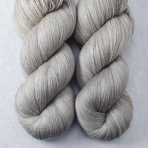 Oyster - Miss Babs Katahdin yarn