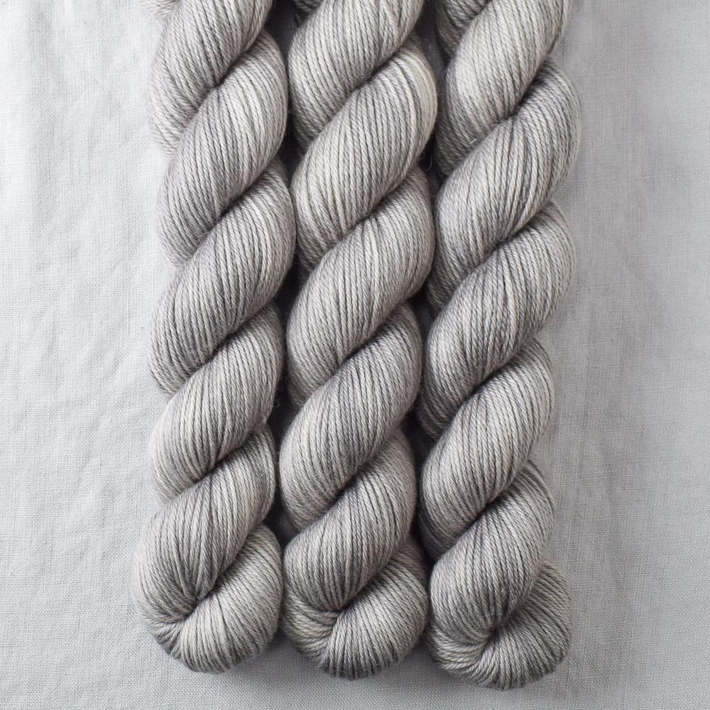 Oyster - Miss Babs Yowza Mini superwash Merino wool yarn