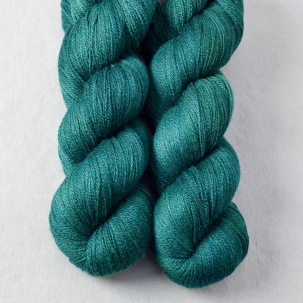 Oz - Miss Babs Yearning yarn