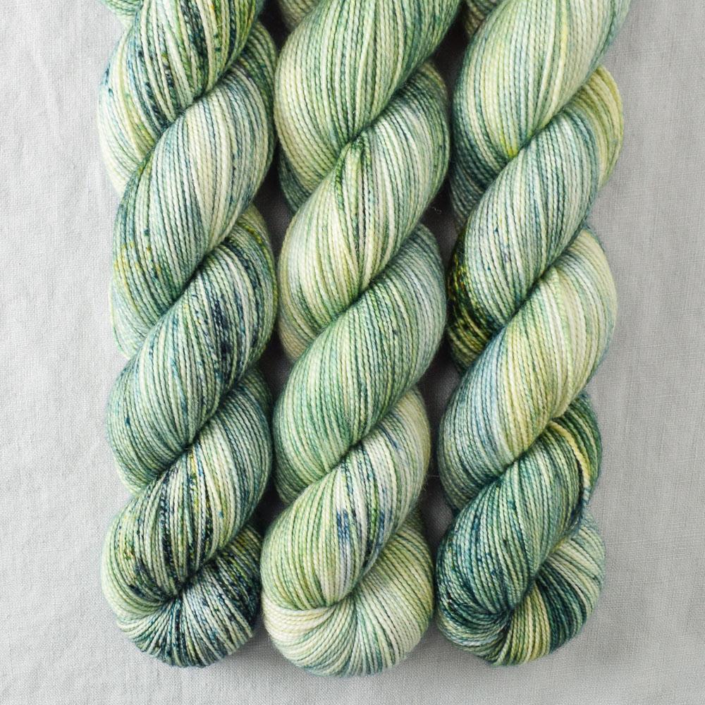 Pacifica - Miss Babs Yummy 2-Ply superwash Merino wool yarn