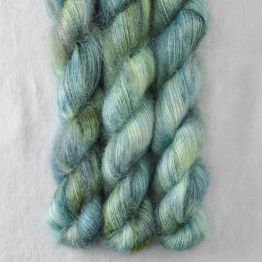 Pacifica - Miss Babs Moonglow yarn
