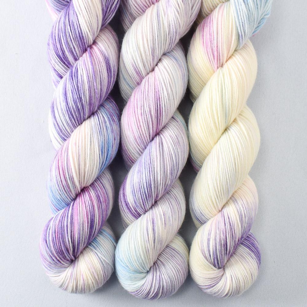 Pale Passionflower - Miss Babs Putnam yarn