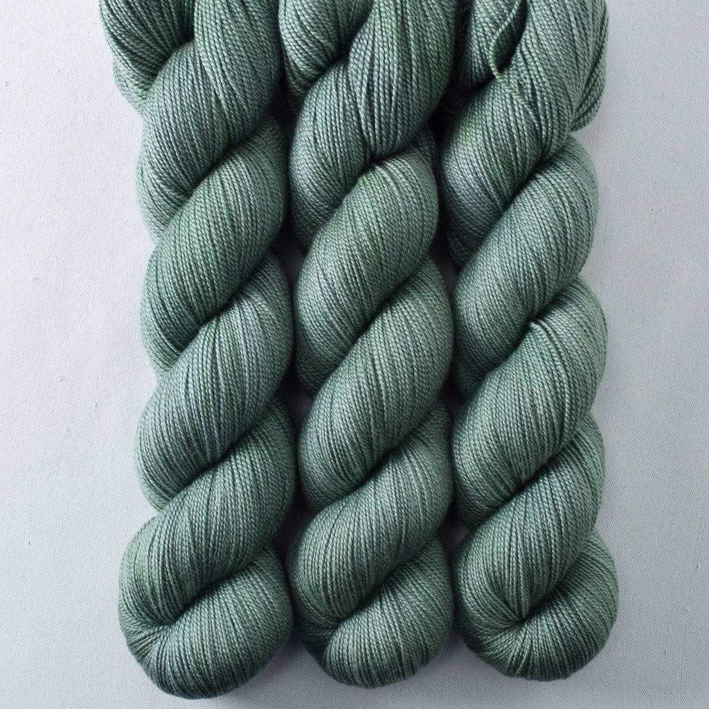 Pallon Beach - Miss Babs Avon yarn