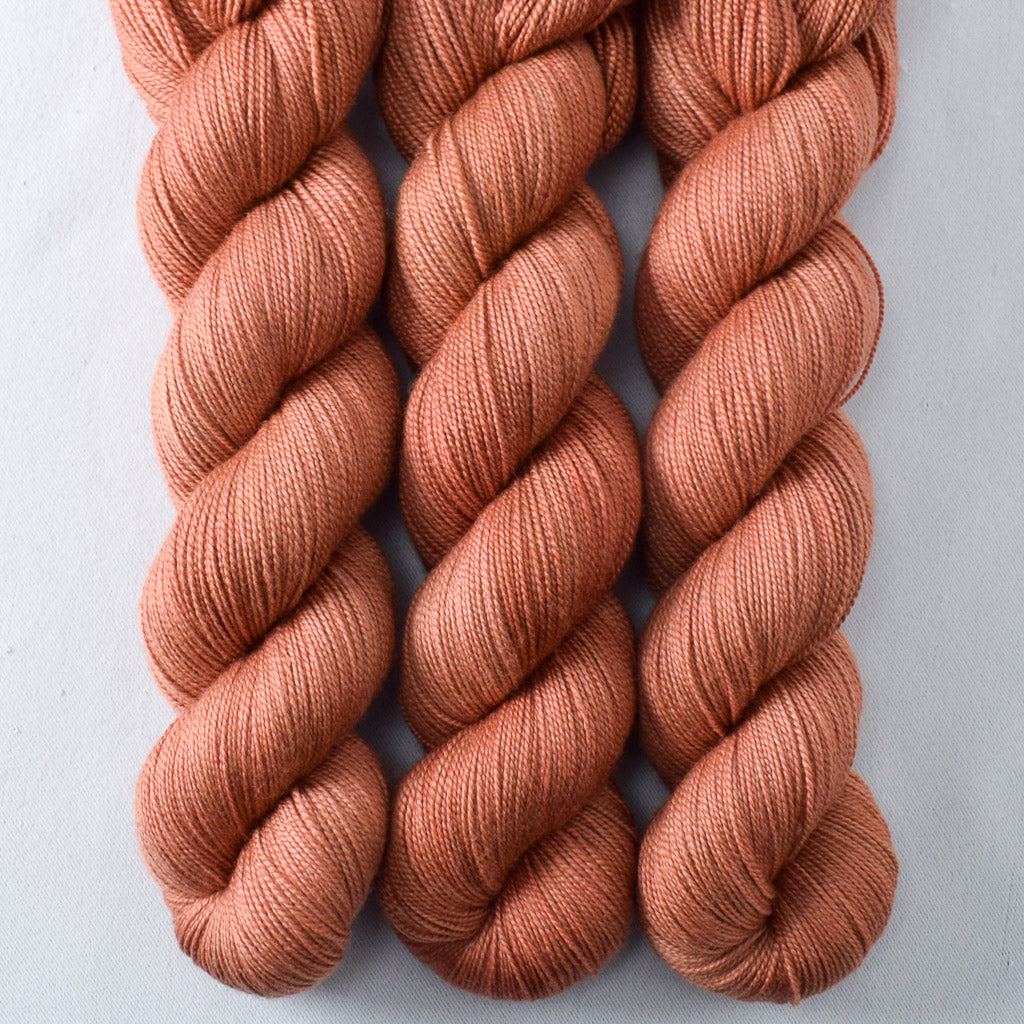Paprika - Miss Babs Avon yarn