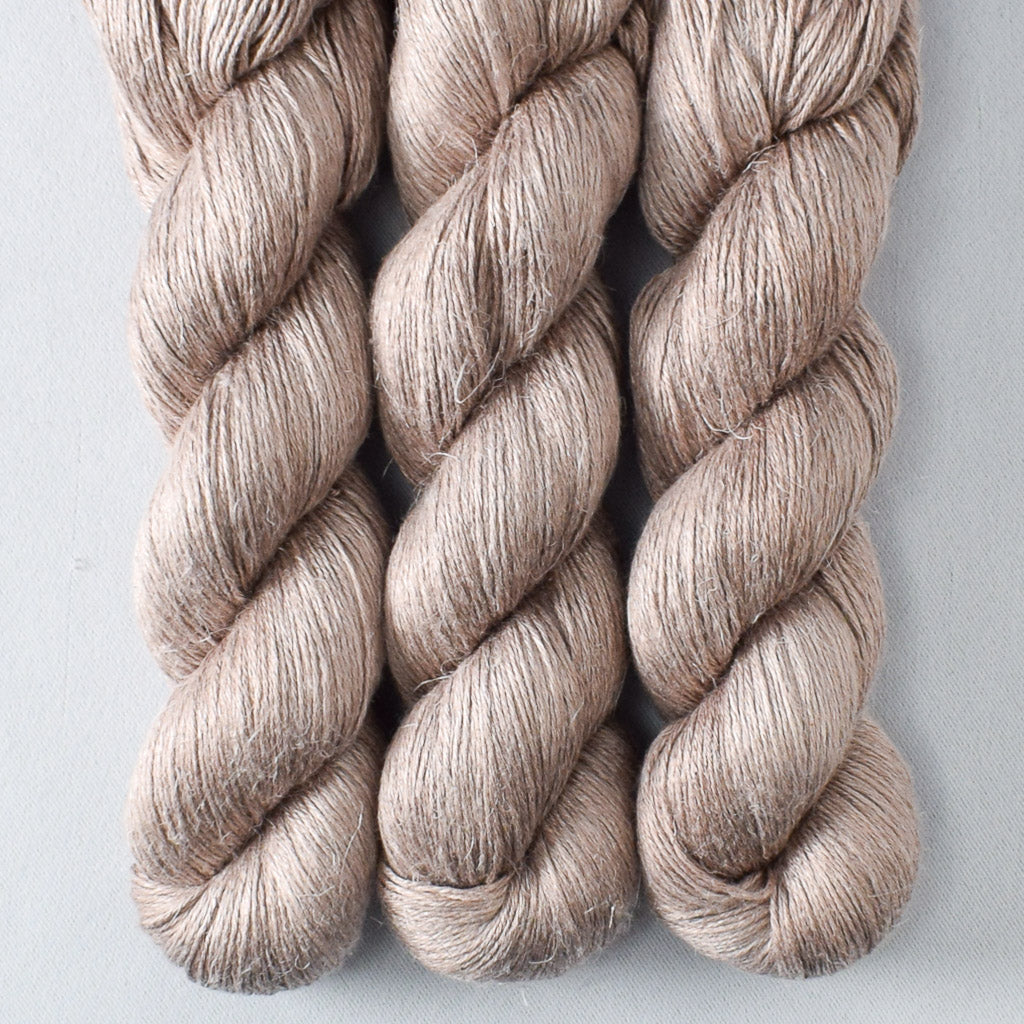 Parchment - Miss Babs Damask yarn