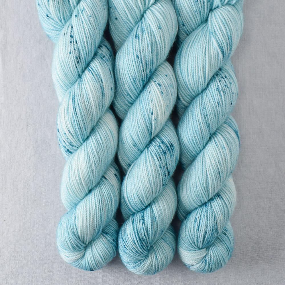 Perfect Wave - Miss Babs Yummy 2-Ply superwash Merino wool yarn