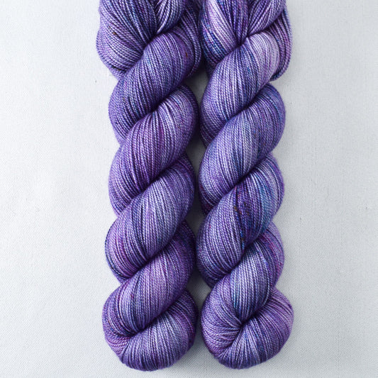 Pizzazz - Miss Babs Avon yarn