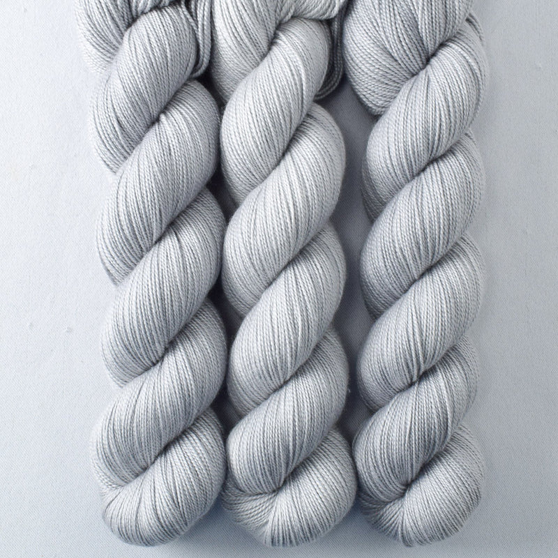 Platinum - Miss Babs Avon yarn