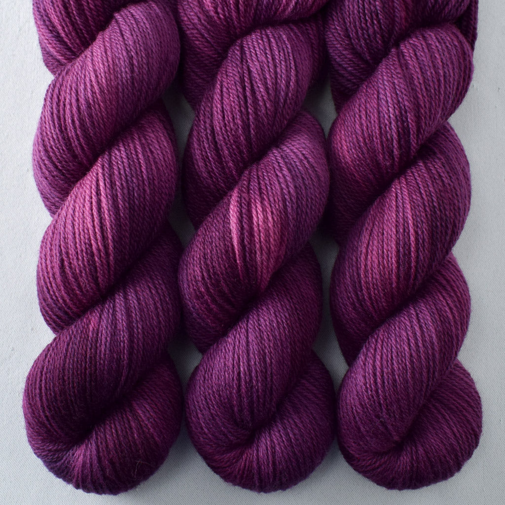 Plum Dandy - Miss Babs Intrepid yarn