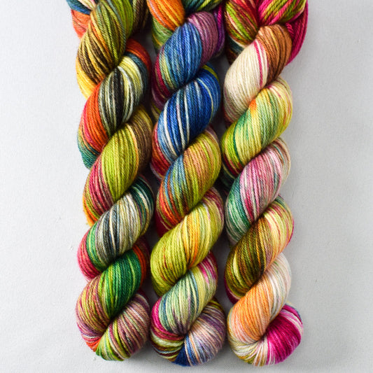 Rainbow Carwash - Miss Babs Yowza Mini yarn