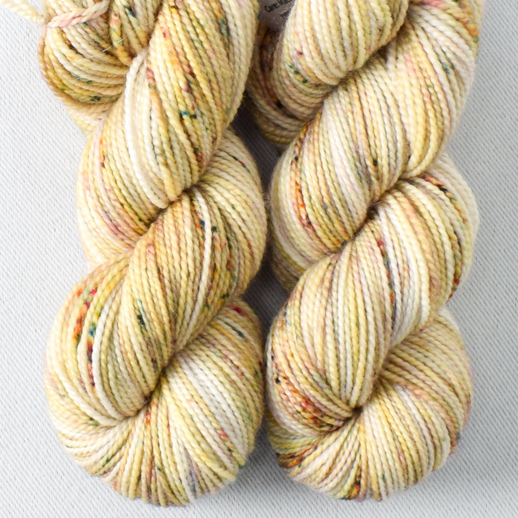 Rangeland - Miss Babs Yummy 2-Ply Toes superwash Merino wool yarn