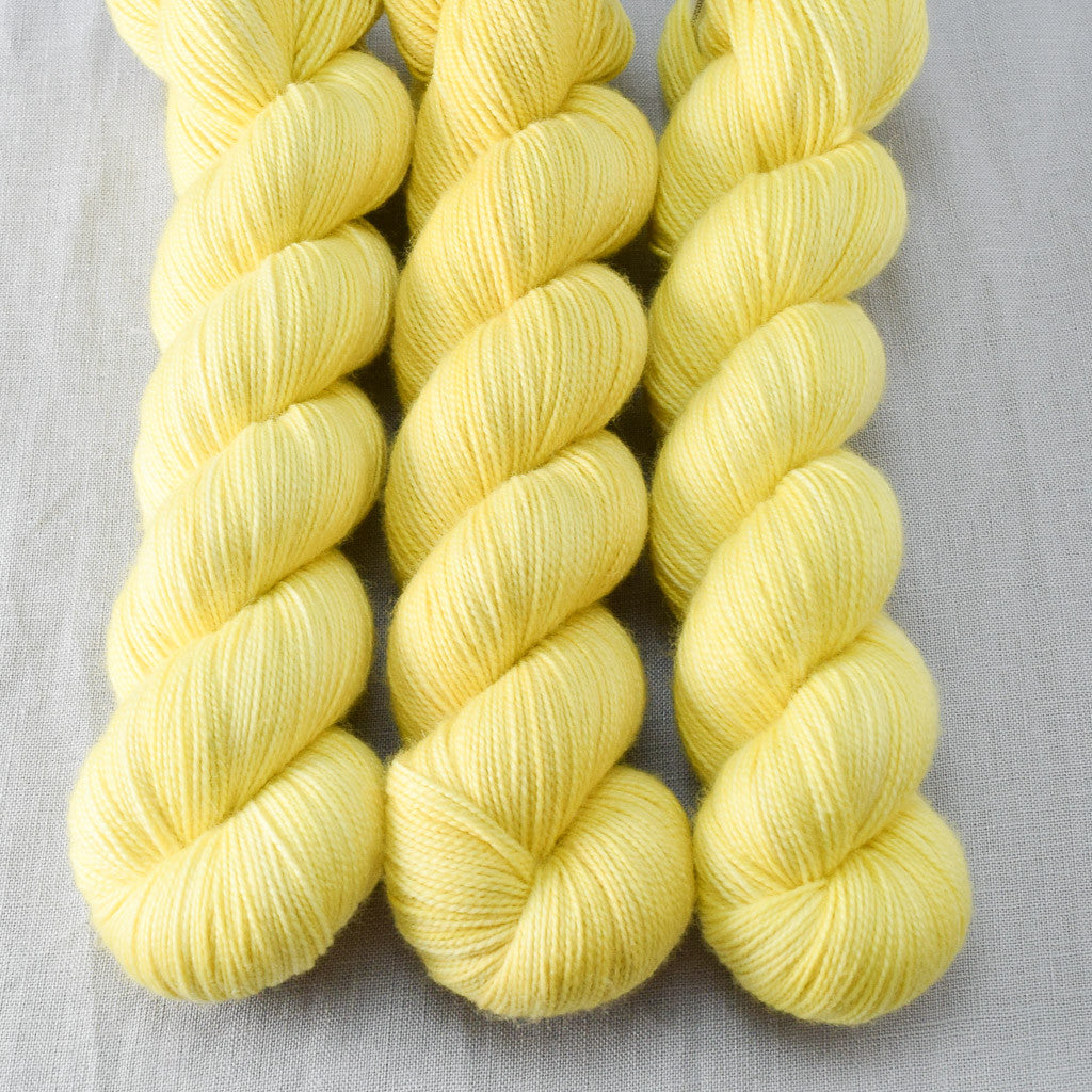 Rays - Miss Babs Yummy 2-Ply superwash Merino wool yarn