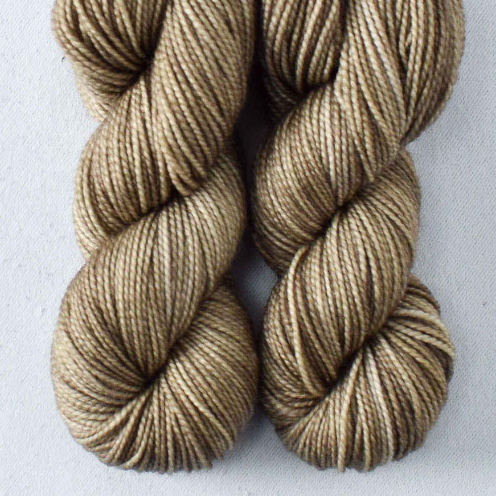 Riverside - Miss Babs Yummy 2-Ply Toes superwash Merino wool yarn