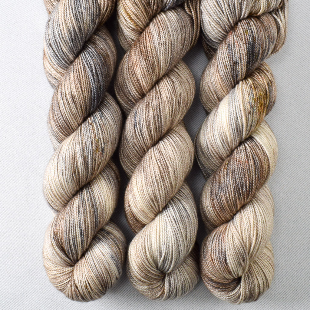 Rock Sparrow - Miss Babs Avon yarn