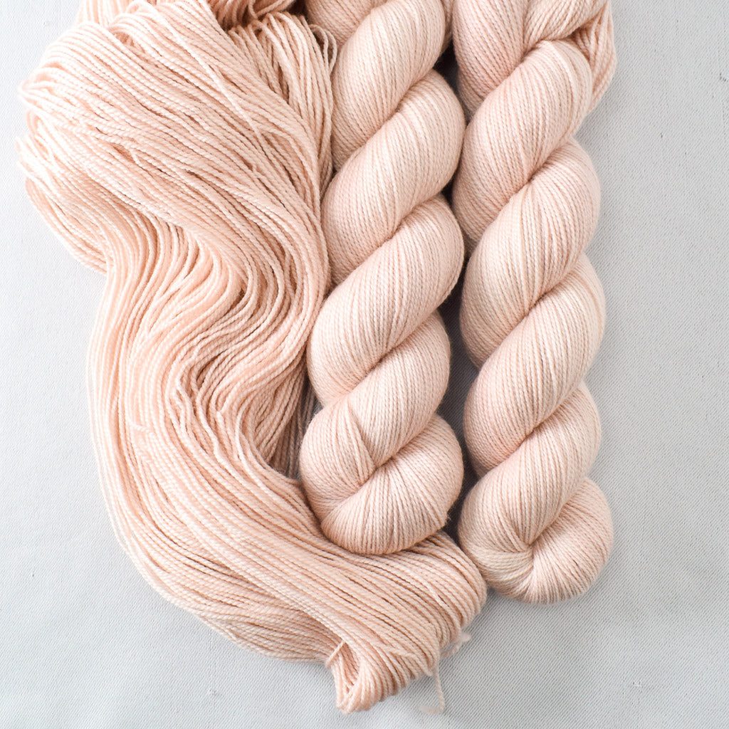 Romance - Miss Babs Yummy 2-Ply superwash Merino wool yarn