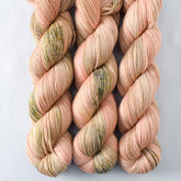 Rosy Finch - Miss Babs Avon yarn