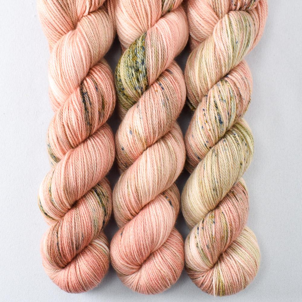 Rosy Finch - Miss Babs Caroline merino-cashmere-nylon yarn