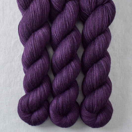 Sagrada - Miss Babs Yummy 2-Ply yarn