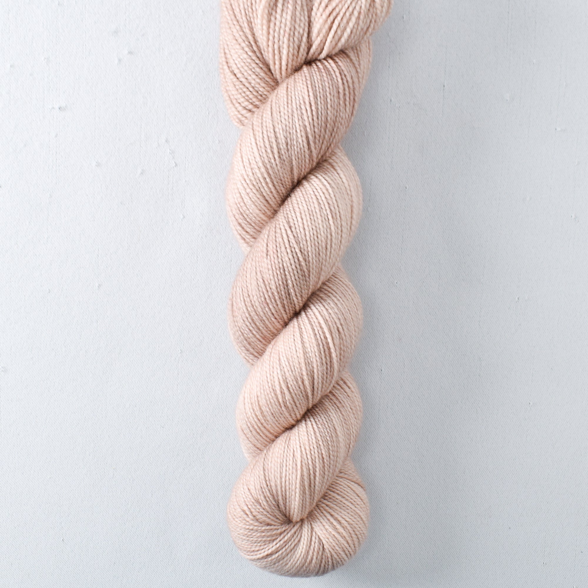 Salmanazar - Miss Babs Yummy 2-Ply superwash Merino wool yarn