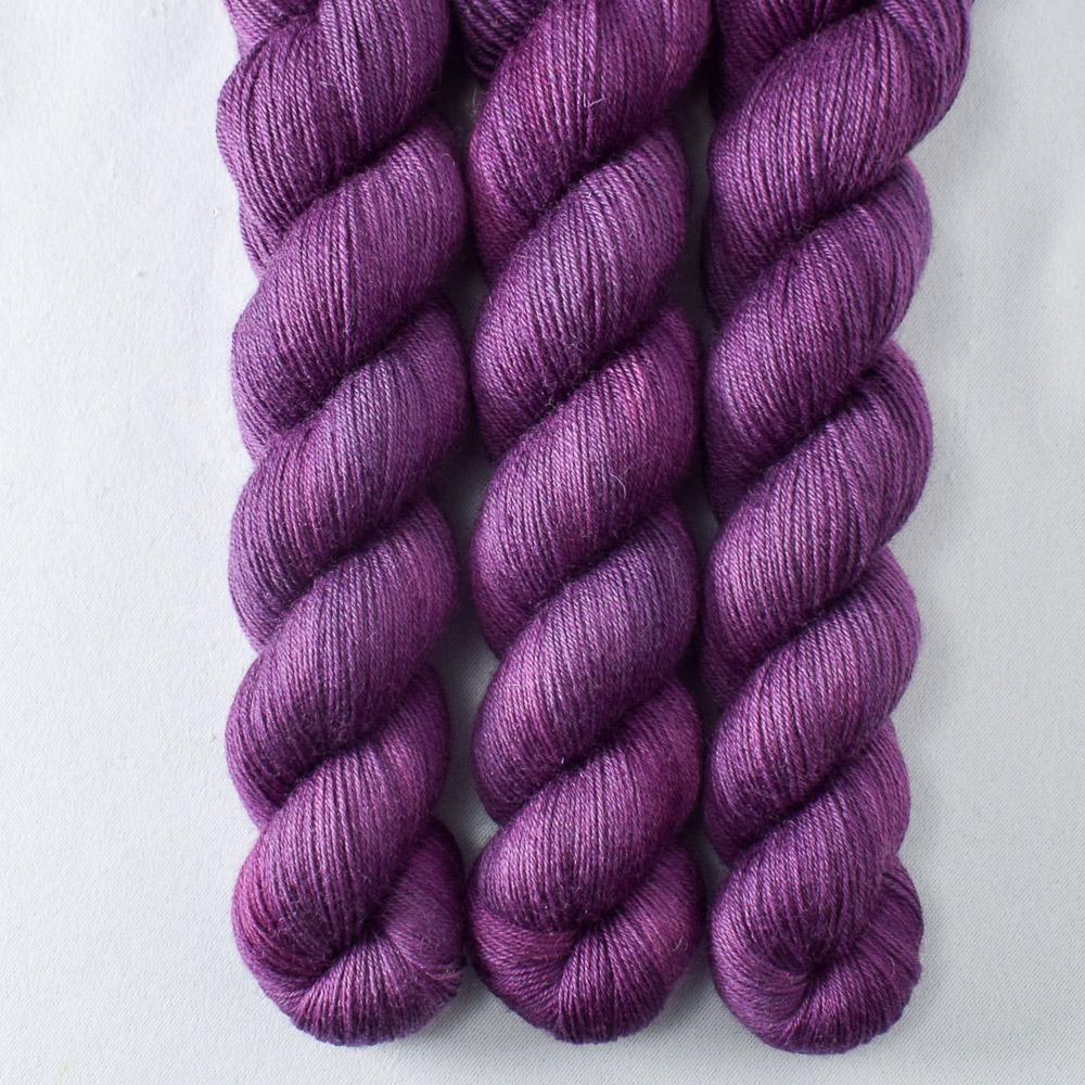 Sangria - Miss Babs Katahdin 437 superwash BFL wool yarn