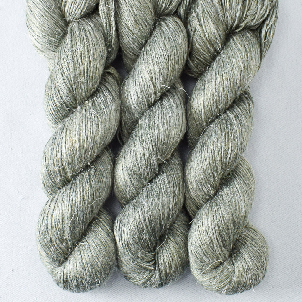 Sempervirens - Miss Babs Damask yarn