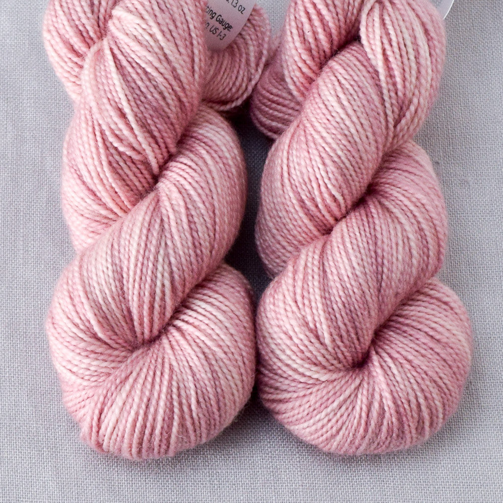 Sharing - Miss Babs Yummy 2-Ply Toes superwash Merino wool yarn