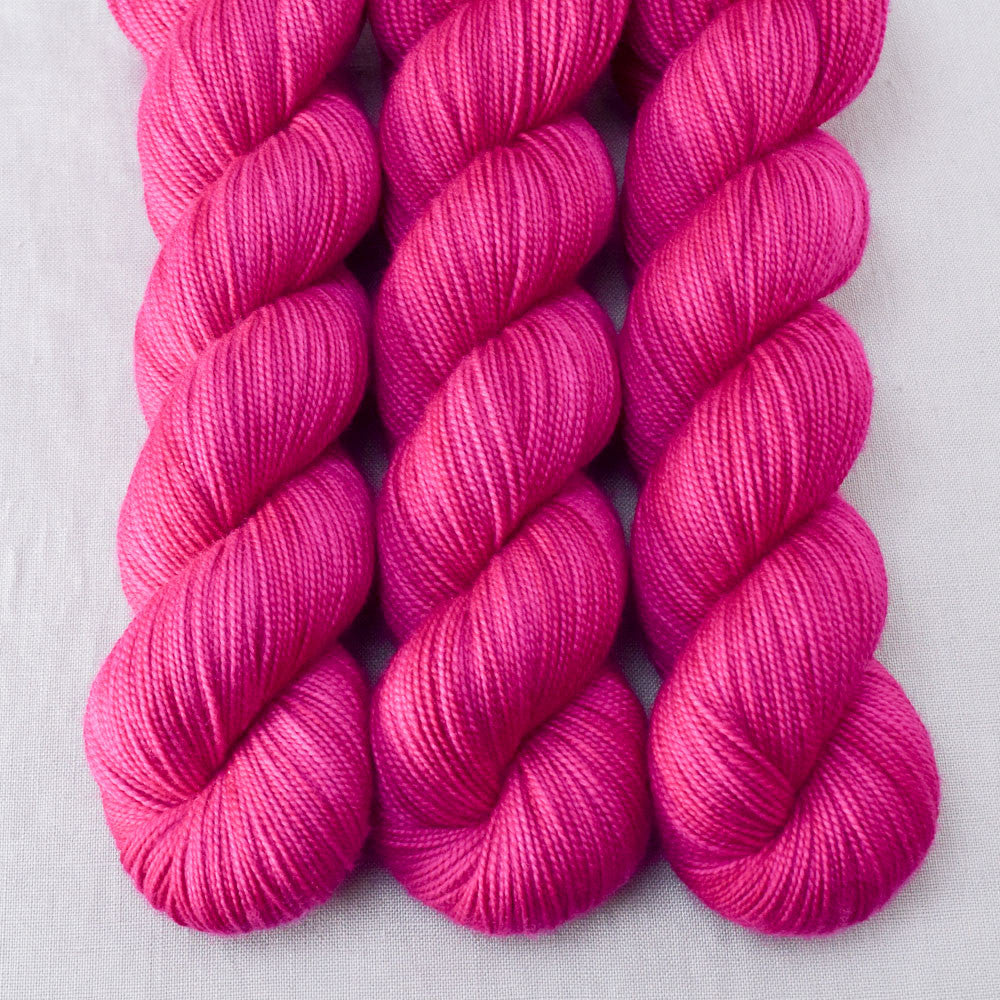 Shedir - Miss Babs Yummy 2-Ply superwash Merino wool yarn