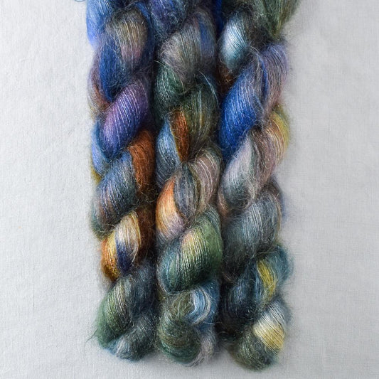 Soundscape - Miss Babs Moonglow yarn