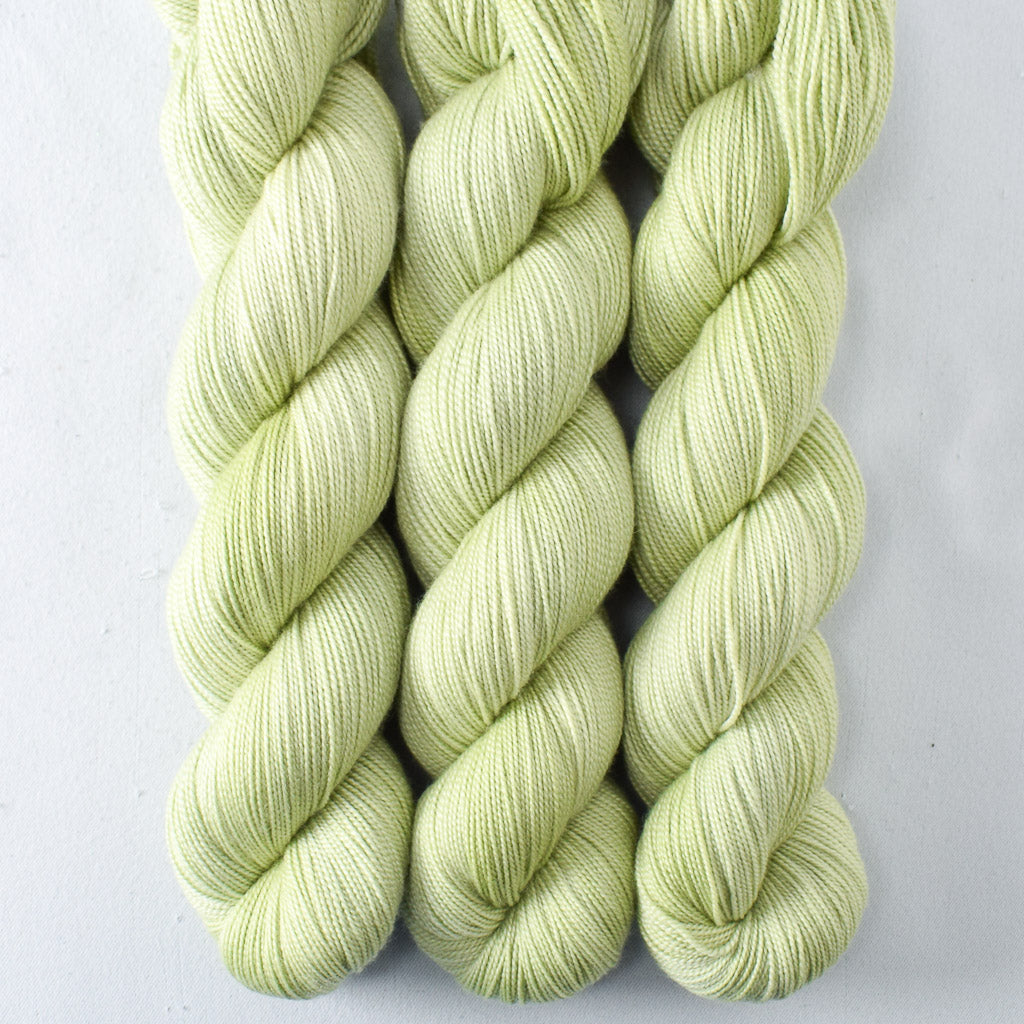 Spring Green - Miss Babs Avon yarn