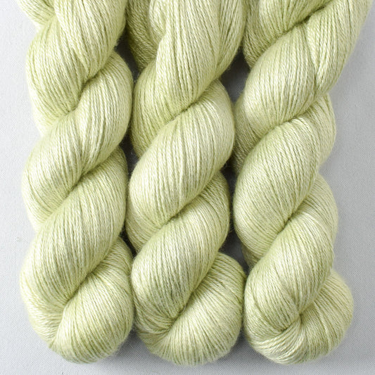 Spring Green - Miss Babs Holston yarn