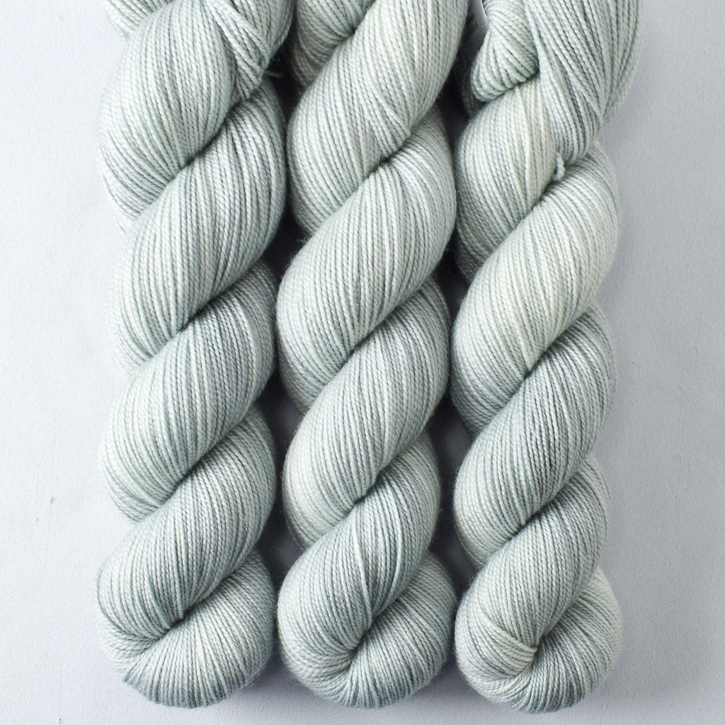 Stippleback - Miss Babs Yummy 2-Ply superwash Merino wool yarn