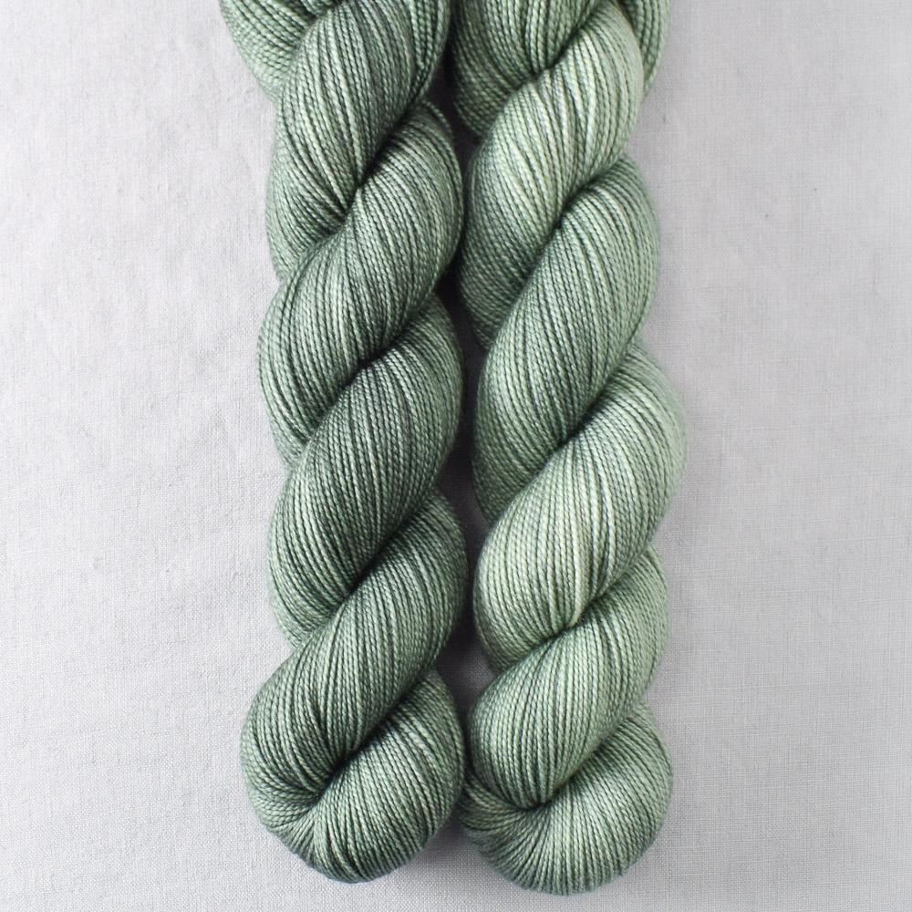Streamside - Miss Babs Yummy 2-Ply superwash Merino wool yarn