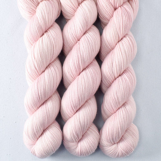 Sugar - Miss Babs Avon yarn