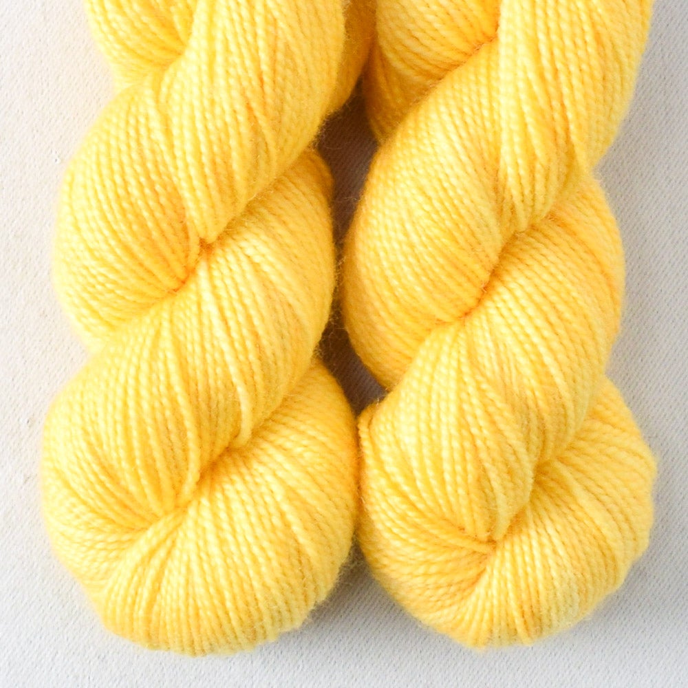 Sunbird - Miss Babs Yummy 2-Ply Toes superwash Merino wool yarn