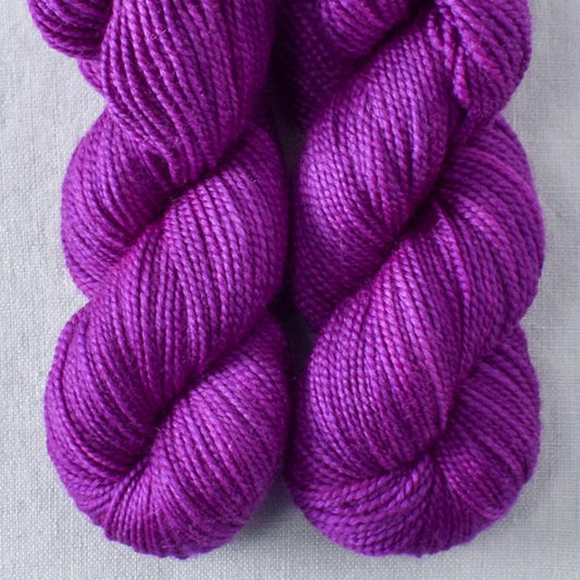 Sweet Gum - Miss Babs Yummy 2-Ply Toes superwash Merino wool yarn