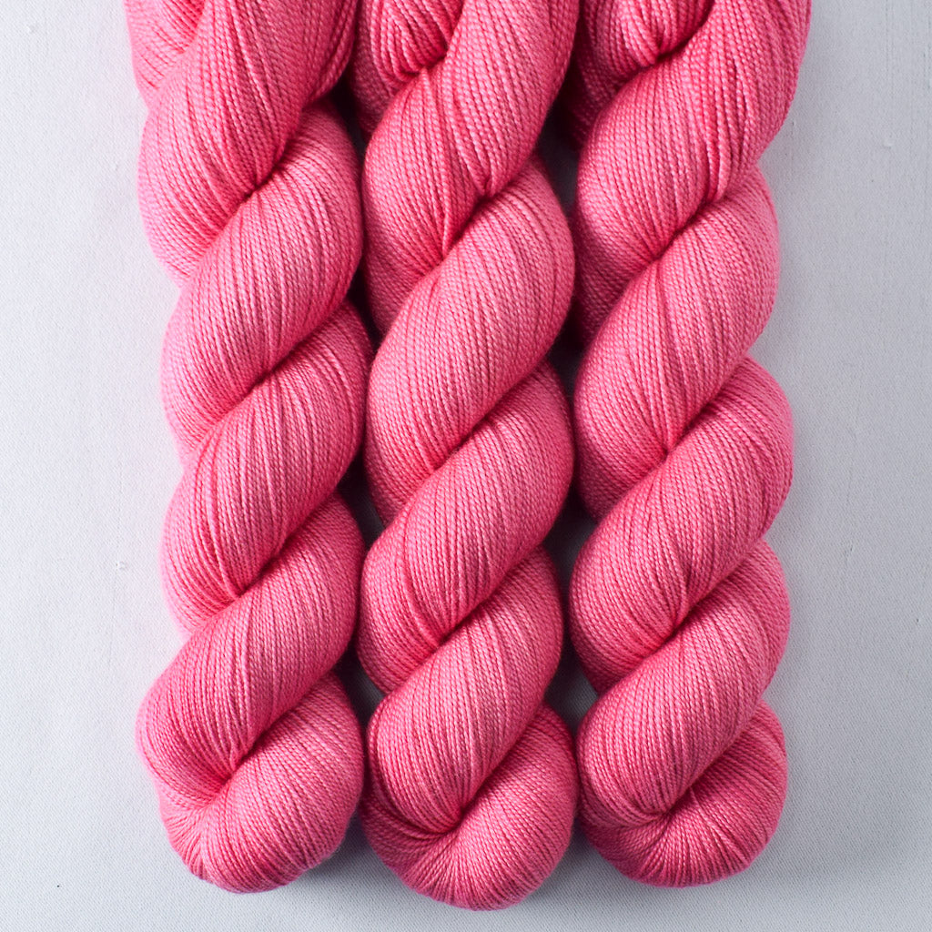 Sweet Pea - Miss Babs Avon yarn