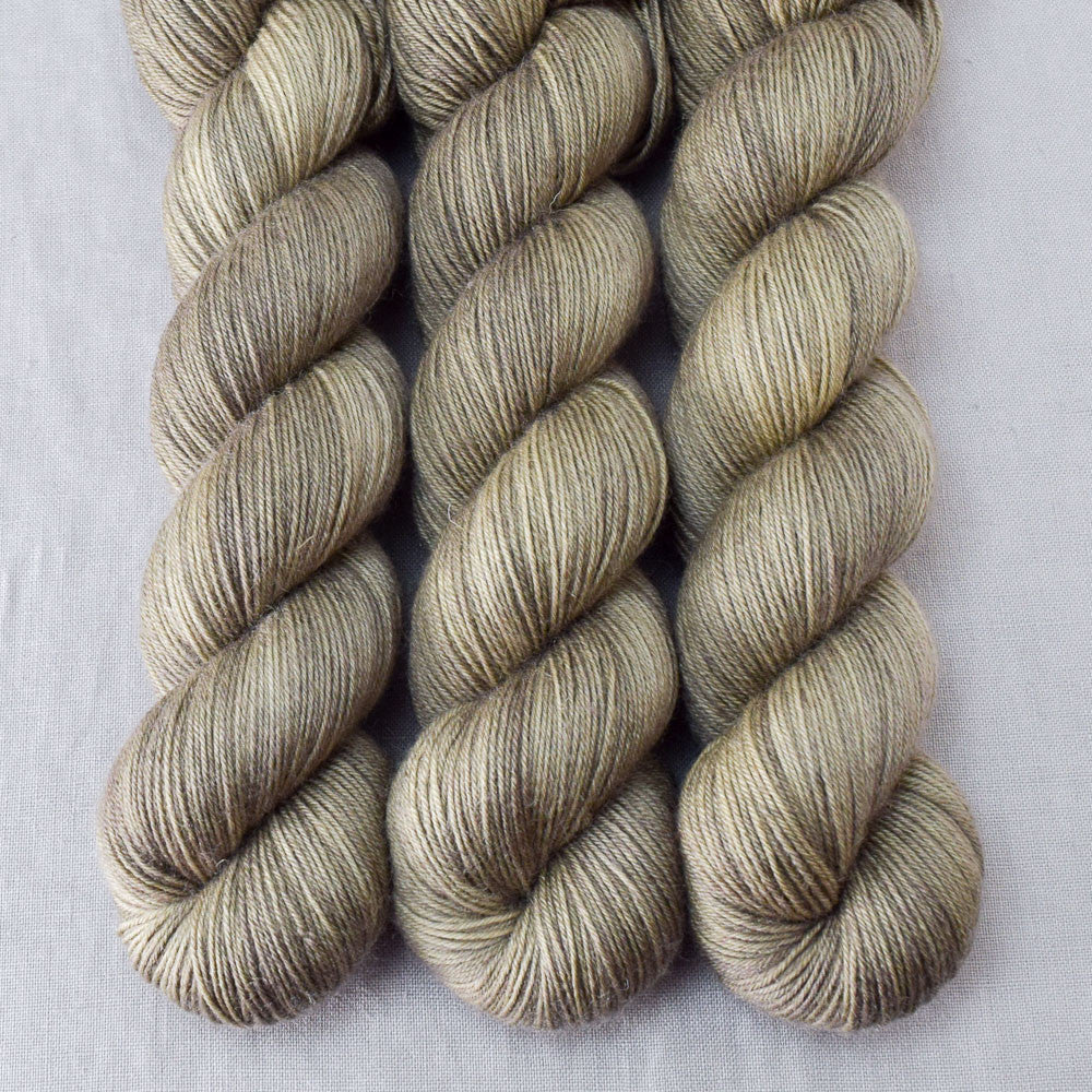Sycamore - Miss Babs Katahdin 437 yarn