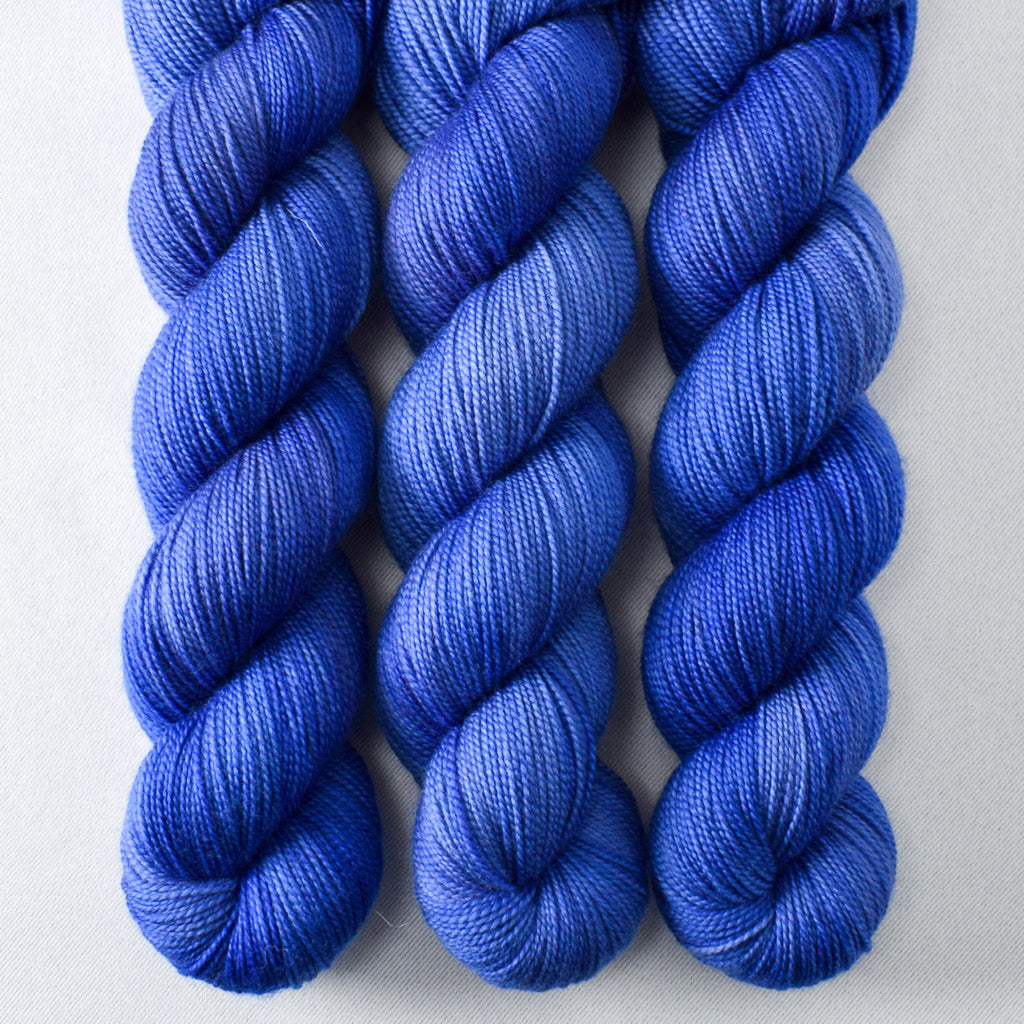 RE PHOTOGRAPH Taffeta - Miss Babs Yummy 2-Ply superwash Merino wool yarn
