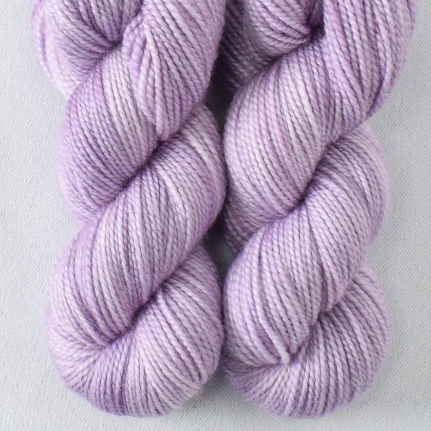 Theluji - Miss Babs Yummy 2-Ply Toes superwash Merino wool yarn