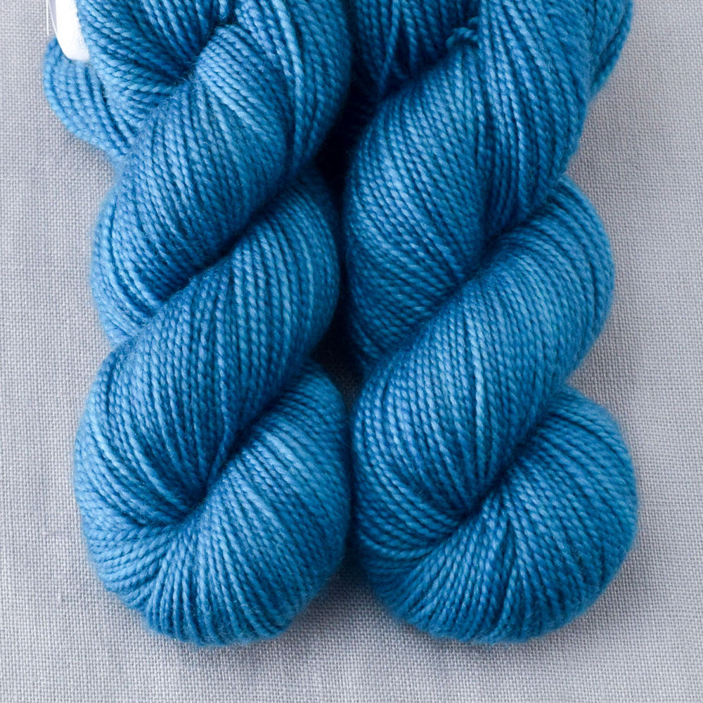 Threshold - Miss Babs Yummy 2-Ply Toes superwash Merino wool yarn