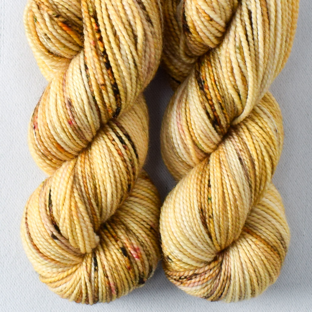 Alder - Miss Babs Yummy 2-Ply Toes superwash Merino wool yarn