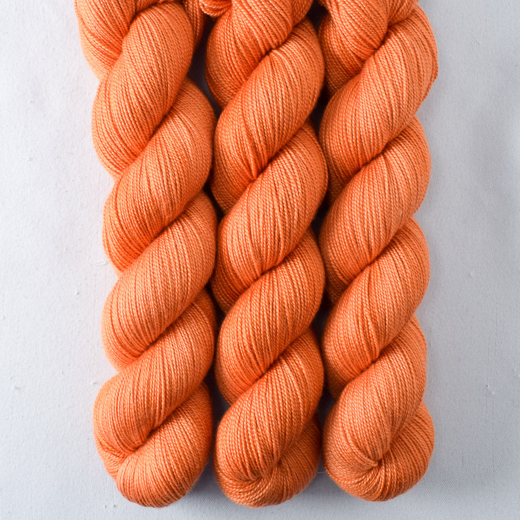 Torchbearer - Miss Babs Avon yarn