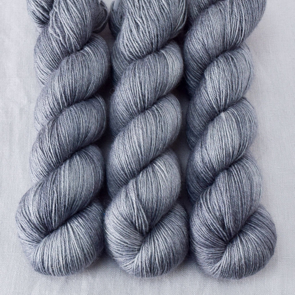 Tyl - Miss Babs Katahdin 437 superwash BFL wool yarn