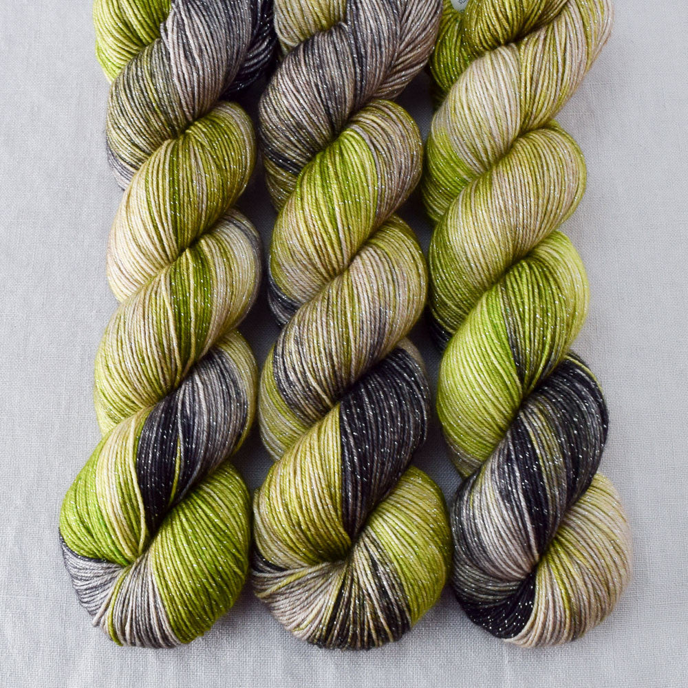 Uberraschung - Miss Babs Estrellita fingering weight superwash merino and Lurex yarn