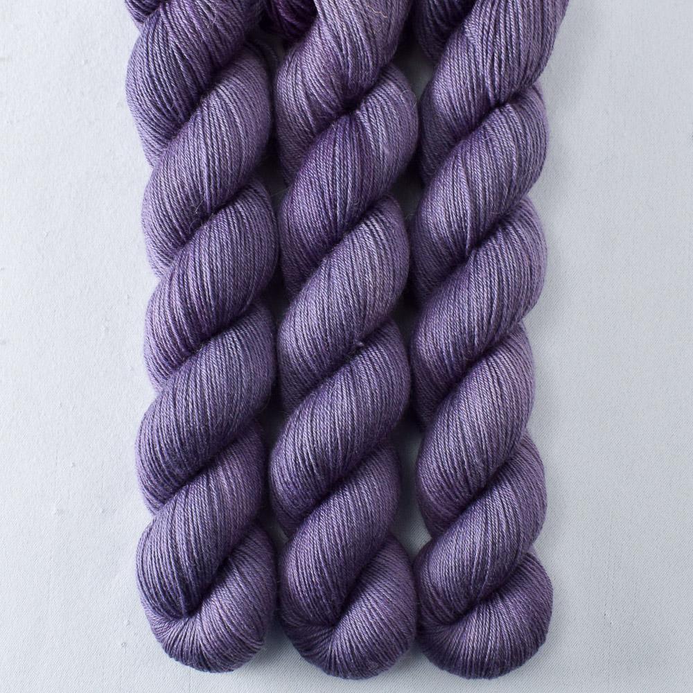 Varied Bunting - Miss Babs Katahdin 437 superwash BFL wool yarn