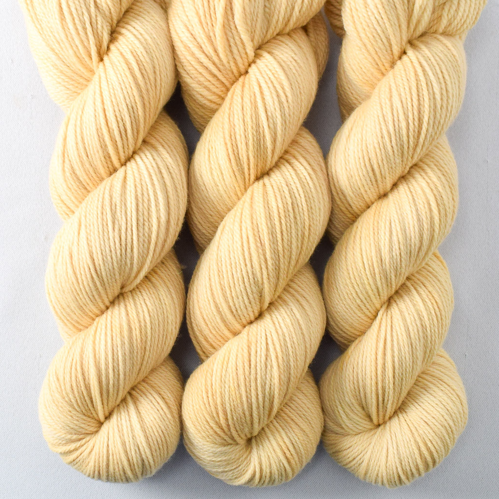 Wheaten - Miss Babs Intrepid yarn