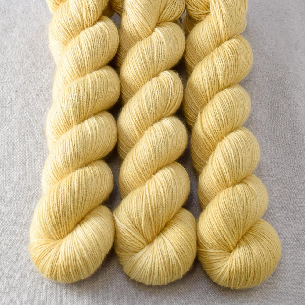 Wheaten - Miss Babs Katahdin 437 superwash BFL wool yarn
