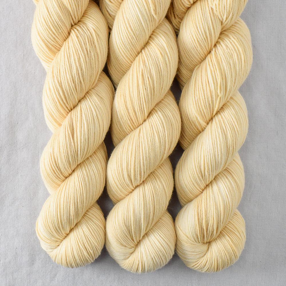 Wheaten - Miss Babs Putnam yarn