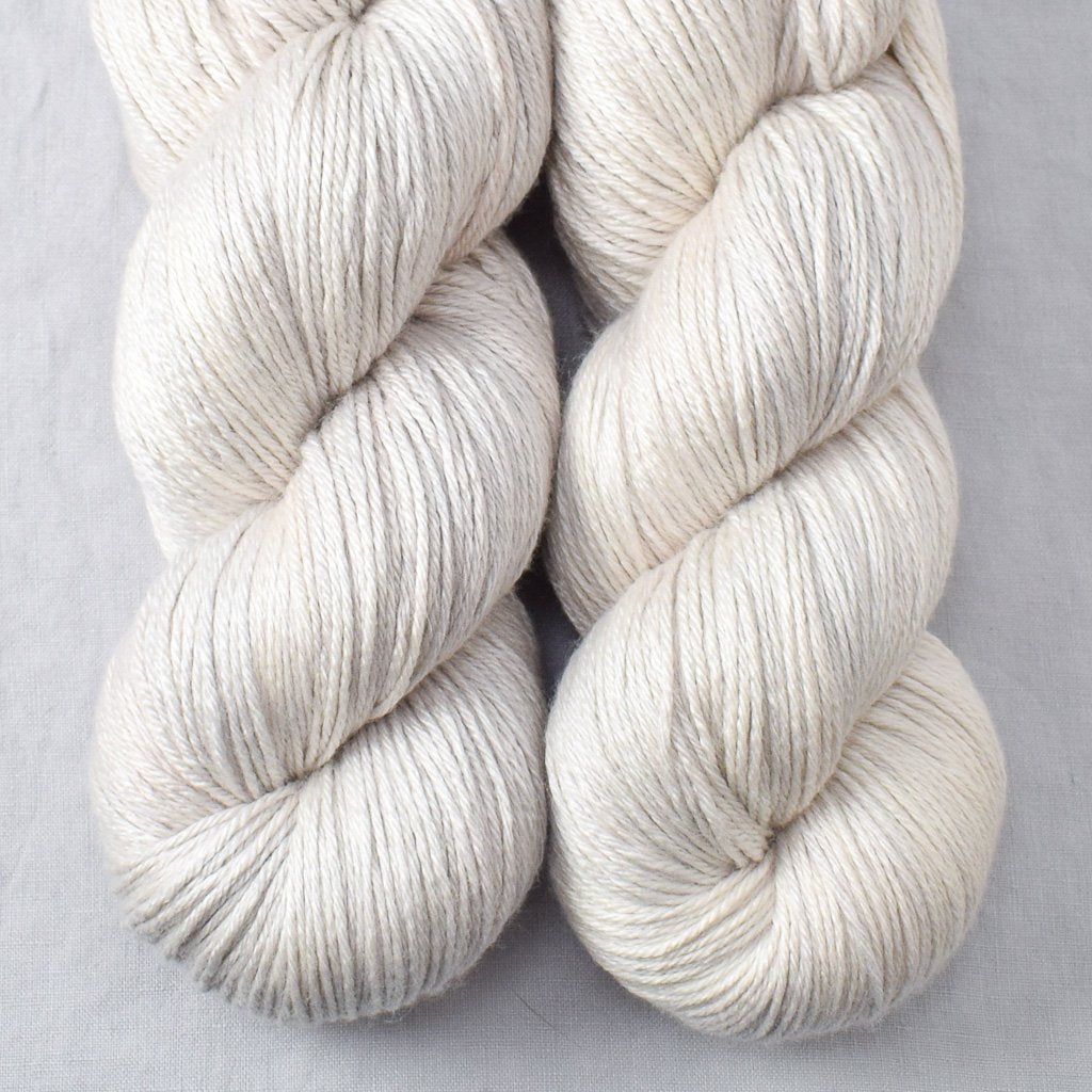 White Peppercorn - Miss Babs Big Silk yarn