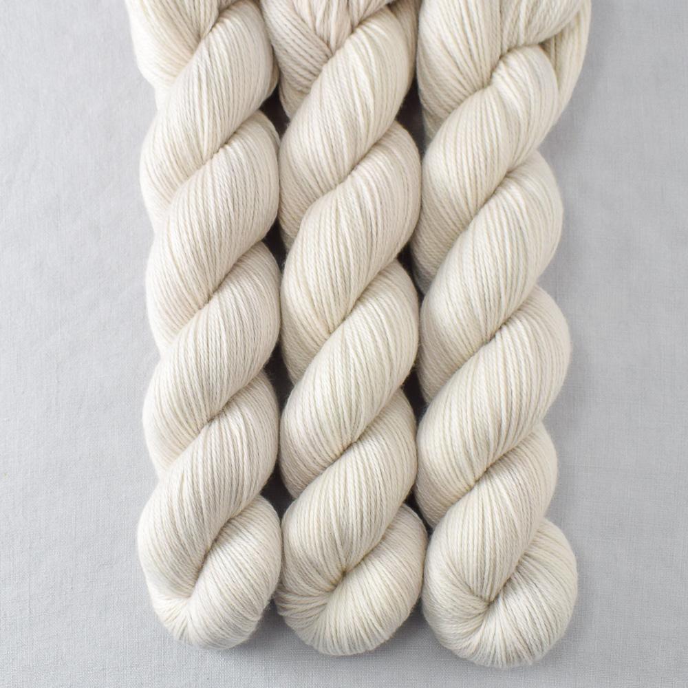 White Peppercorn - Miss Babs Caroline merino-cashmere-nylon yarn